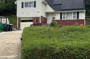 6019 Mustang Ct, Riverdale, MD 20737 - Photo 2