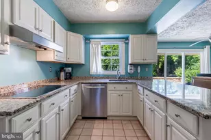 8701 Oxwell Ln, Laurel, MD 20708 - Photo 12