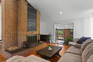 1811 Clayton Dr, Oxon Hill, MD 20745 - Photo 6