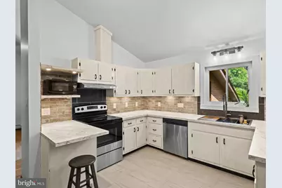 1811 Clayton Drive, Oxon Hill, MD 20745 - Photo 16