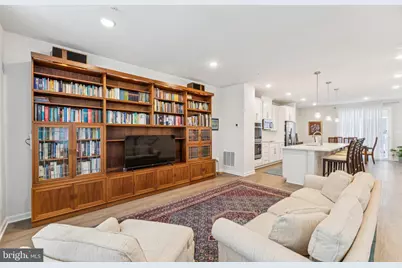 6025 Soho Way, Hyattsville, MD 20782 - Photo 6