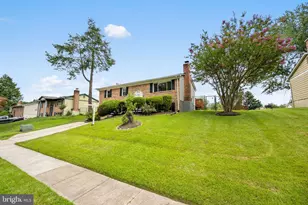 4808 Parkmont Ln, Upper Marlboro, MD 20772 - Photo 2