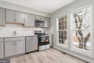 15743 Millbrook Ln, Laurel, MD 20707 - Photo 2