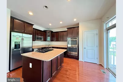 8912 Tower Place, Lanham, MD 20706 - Photo 10