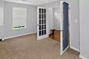 5363 S Center Dr, Greenbelt, MD 20770 - Photo 6
