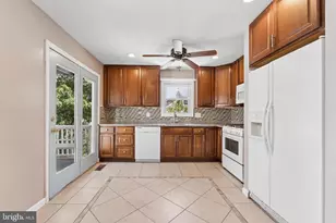8816 Saunders Ln, Lanham, MD 20706 - Photo 12