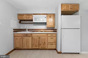 8816 Saunders Ln, Lanham, MD 20706 - Photo 36