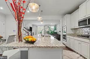 10010 Dorsey Ln, Lanham, MD 20706 - Photo 28