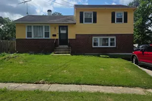 7511 Newberry Ln, Lanham, MD 20706 - Photo 2