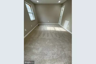 9015 Congress Place, Landover, MD 20785 - Photo 4
