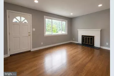 9208 Surratts Manor Drive, Clinton, MD 20735 - Photo 8