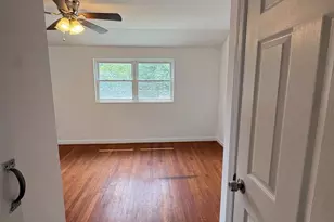 6212 Carters Ln, Riverdale, MD 20737 - Photo 12