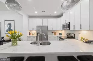 2731 Pinebrook Rd, Landover, MD 20785 - Photo 10
