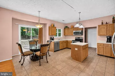 9106 Helmsley Drive, Clinton, MD 20735 - Photo 4