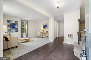 8015 Spring Arbor Dr, Laurel, MD 20707 - Photo 4
