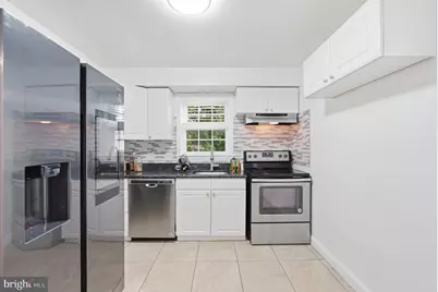 7200 Wells Parkway, Hyattsville, MD 20782 - Photo 10
