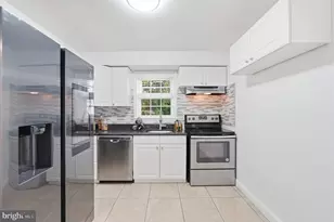7200 Wells Pkwy, Hyattsville, MD 20782 - Photo 10