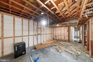 10500 Deakins Hall Dr, Adelphi, MD 20783 - Photo 32