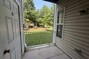 2805 Forest Run Dr, District Heights, MD 20747 - Photo 8