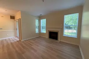 2805 Forest Run Dr, District Heights, MD 20747 - Photo 4