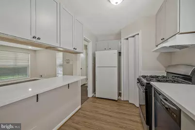 3917 Triton Court, Temple Hills, MD 20748 - Photo 8