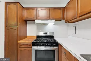 6012 Westchester Park Dr, College Park, MD 20740 - Photo 14