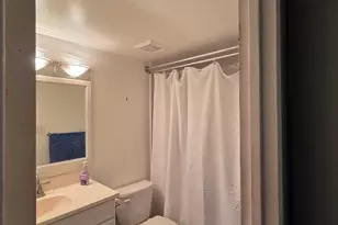 6998 Hanover Pkwy, Greenbelt, MD 20770 - Photo 8