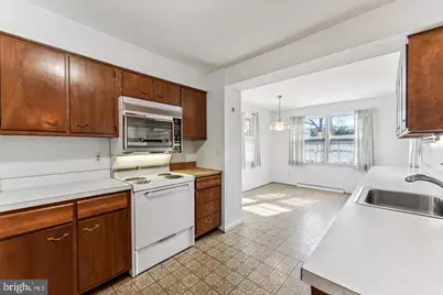 6127 85th Avenue, New Carrollton, MD 20784 - Photo 4