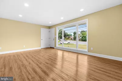 8300 Cathedral Avenue, New Carrollton, MD 20784 - Photo 6