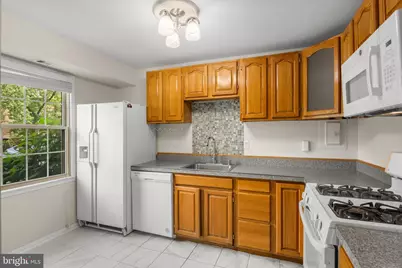 6034 Westchester Park Drive #APT 101, College Park, MD 20740 - Photo 10