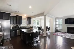9205 Glenarden Pkwy, Lanham, MD 20706 - Photo 2