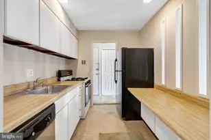 515 Wilson Bridge Dr, Oxon Hill, MD 20745 - Photo 8