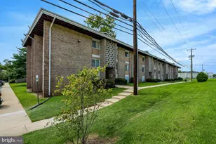 515 Wilson Bridge Dr, Oxon Hill, MD 20745 - Photo 2