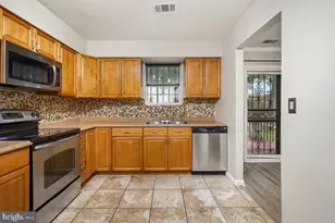 5816 N Holly Springs Dr, Capitol Heights, MD 20743 - Photo 14