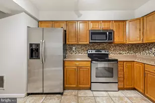 5816 N Holly Springs Dr, Capitol Heights, MD 20743 - Photo 16