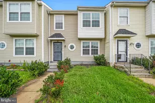 5816 N Holly Springs Dr, Capitol Heights, MD 20743 - Photo 2