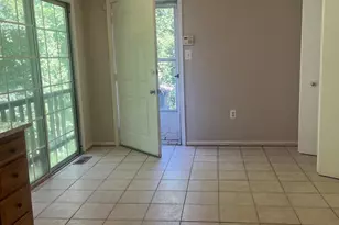 4603 Hidden Pine Ln, Temple Hills, MD 20748 - Photo 6