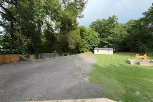 5724 Middleton Ln, Temple Hills, MD 20748 - Photo 12