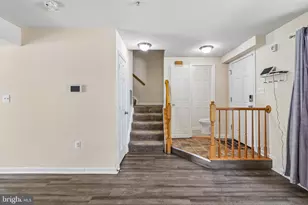 6233 E Hil Mar Cir, District Heights, MD 20747 - Photo 4