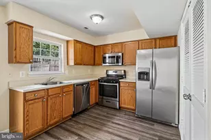 6233 E Hil Mar Cir, District Heights, MD 20747 - Photo 14