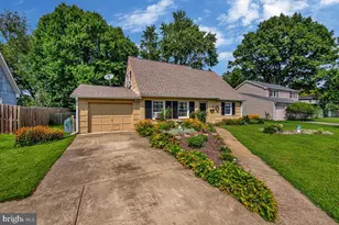 12604 Bunting Ln, Bowie, MD 20715 - Photo 2