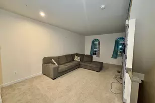 4812 Crest View Dr, Hyattsville, MD 20782 - Photo 4