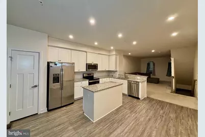 4812 Crest View Drive, Hyattsville, MD 20782 - Photo 8