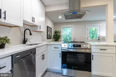 14 Laurel Hill Road #L, Greenbelt, MD 20770 - Photo 8