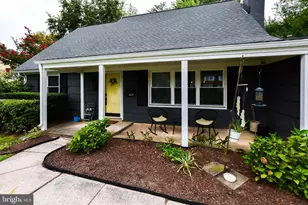 4105 Yardley Ct, Bowie, MD 20715 - Photo 2