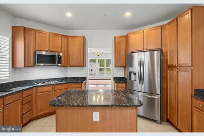 7408 Near Thicket Way, Laurel, MD 20707 - Photo 16