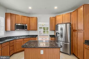 7408 Near Thicket Way, Laurel, MD 20707 - Photo 16