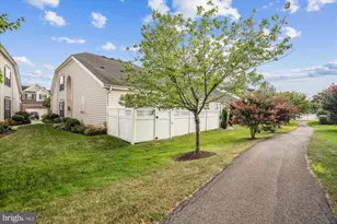 7211 Piney Woods Pl, Laurel, MD 20707 - Photo 8