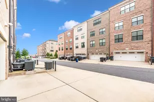 521 Triggerfish Dr, Oxon Hill, MD 20745 - Photo 56