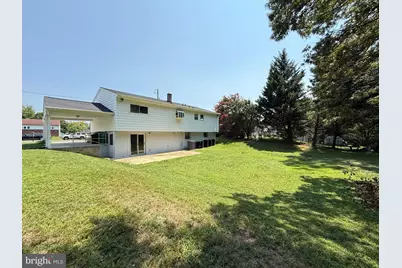 9521 Gwynndale Drive, Clinton, MD 20735 - Photo 2